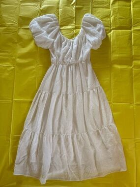 Astr White Puff-Sleeve Tiered Maxi Dress